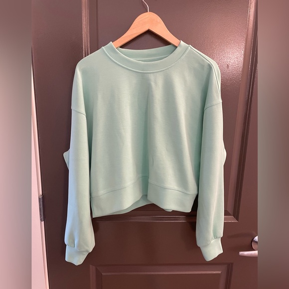 Lululemon Softstreme Crop - Picture 5 of 11